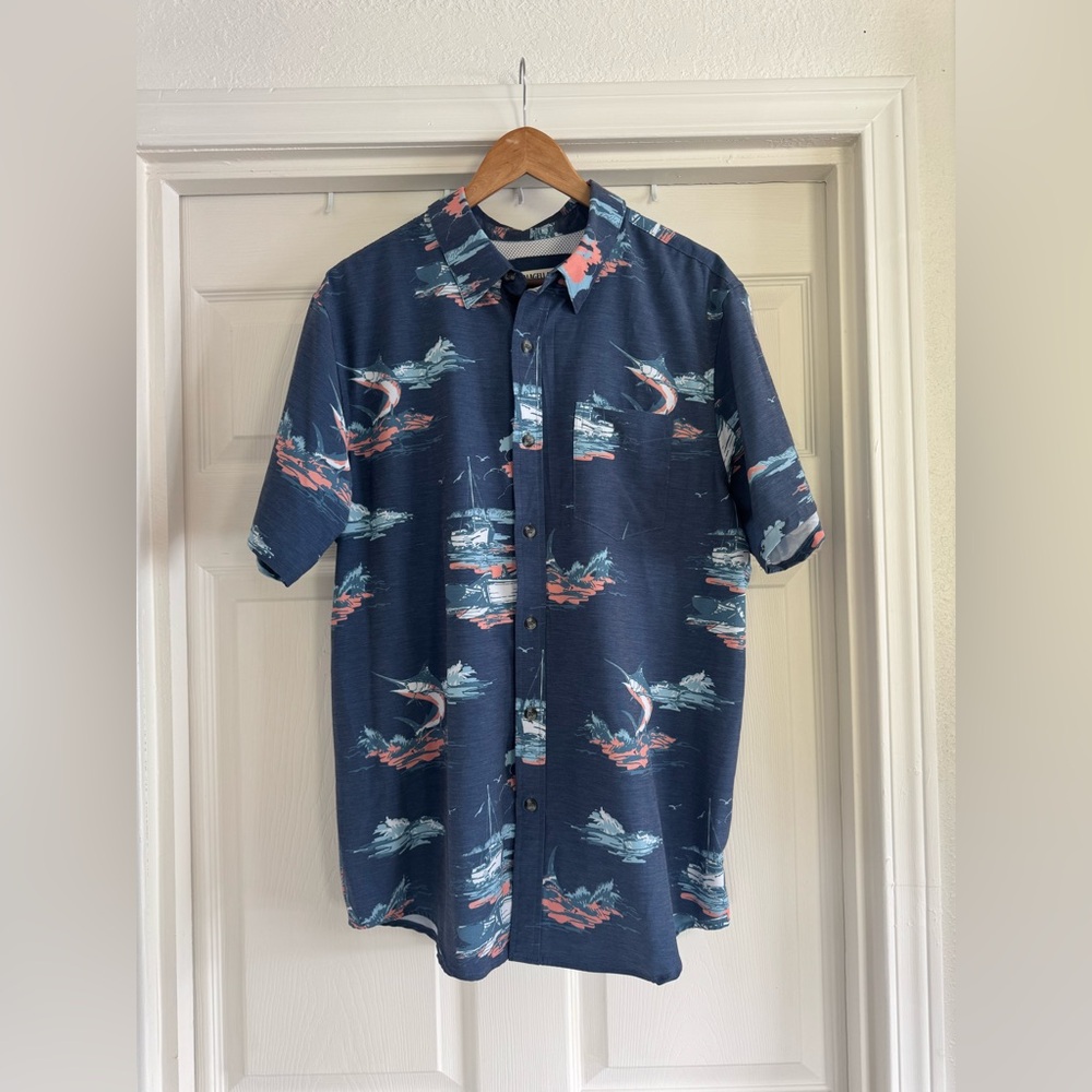 Magellan Outdoors Fish Gear Button Down, Size Medium